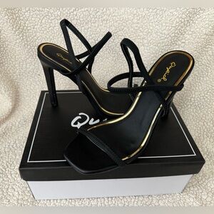 Qupid Clique Strappy Heeled Sandal size 8